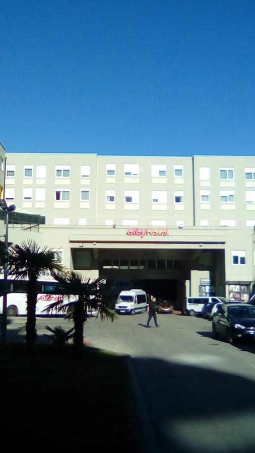 The Golden City Apartments Μόσταρ Εξωτερικό φωτογραφία
